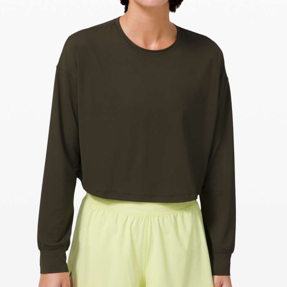 lululemon Muscle Live Cropped LS in Dark Olive
